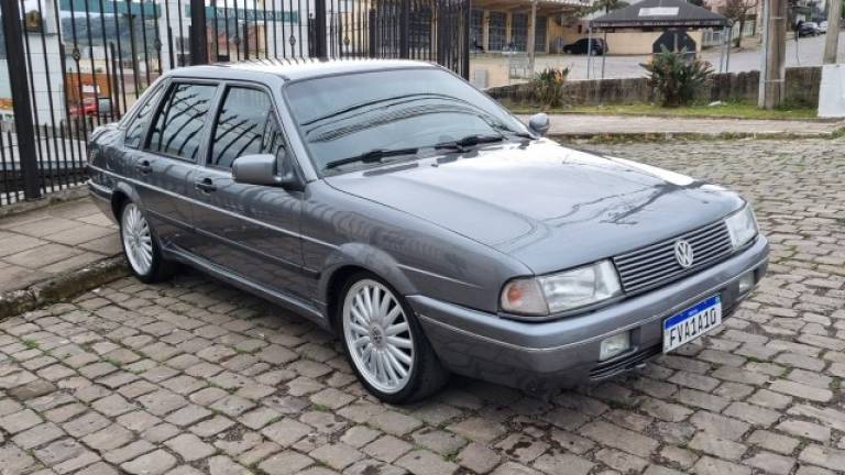 VOLKSWAGEN - SANTANA - 1995/1995 - Cinza - R$ 32.900,00