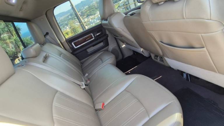 DODGE - RAM - 2012/2012 - Branca - R$ 208.900,00