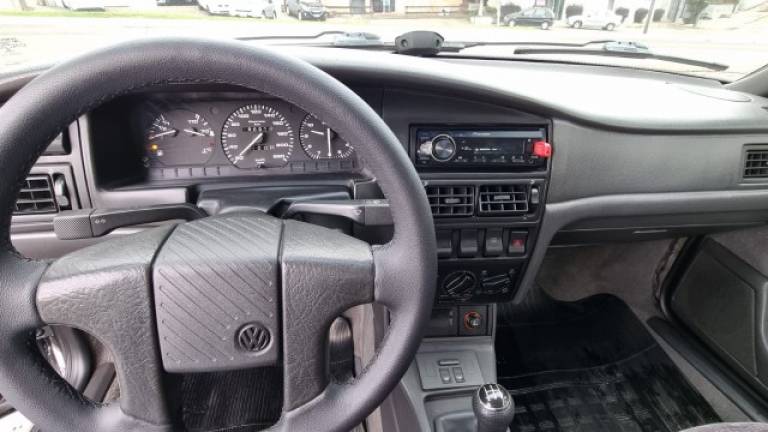 VOLKSWAGEN - SANTANA - 1995/1995 - Cinza - R$ 32.900,00