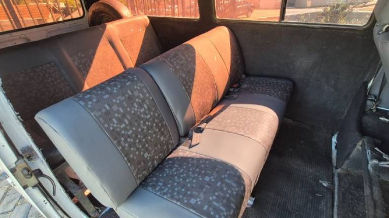 VOLKSWAGEN - KOMBI - 2004/2004 - Branca - R$ 40.000,00