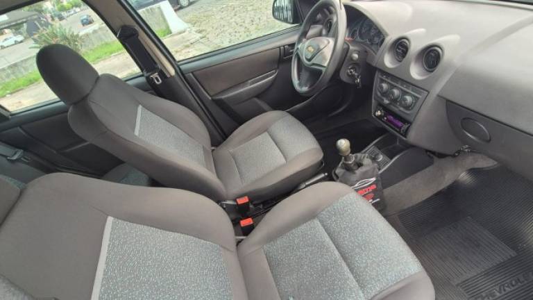 CHEVROLET - CELTA - 2012/2012 - Cinza - R$ 26.900,00