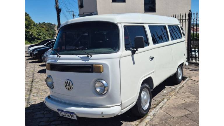 VOLKSWAGEN - KOMBI - 2004/2004 - Branca - R$ 40.000,00